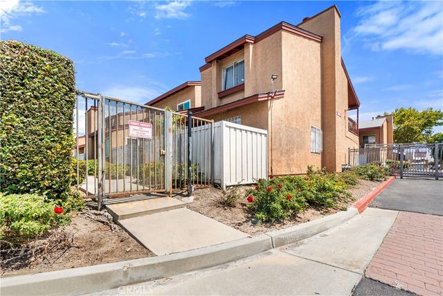 3900 W Hazard A, Santa Ana, CA 92703