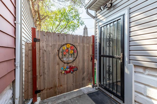 4230 Tod Avenue, East Chicago, IN 46312