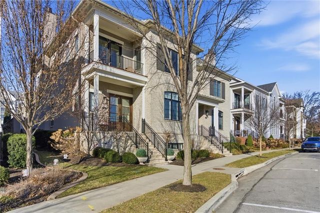 9330 Rosewood Drive, Prairie Village, KS 66207