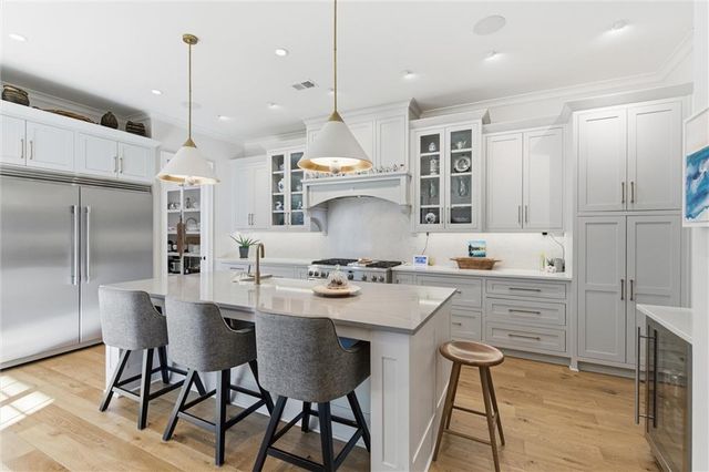 9330 Rosewood Drive, Prairie Village, KS 66207