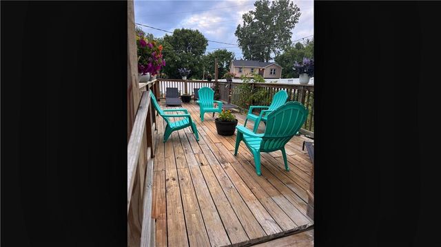 105 S Village Terrace, Tonganoxie, KS 66086