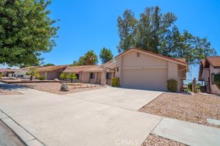 1925 Silver Oak Way, Hemet, CA 92545