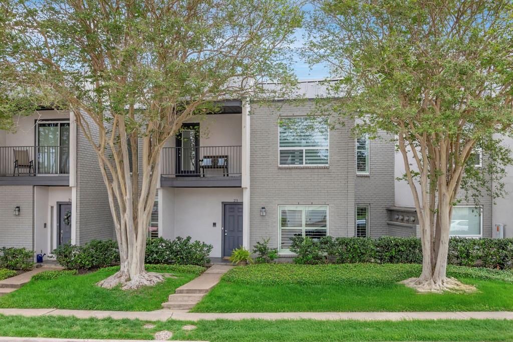 1300 Augusta Drive 23, Houston, TX 77057