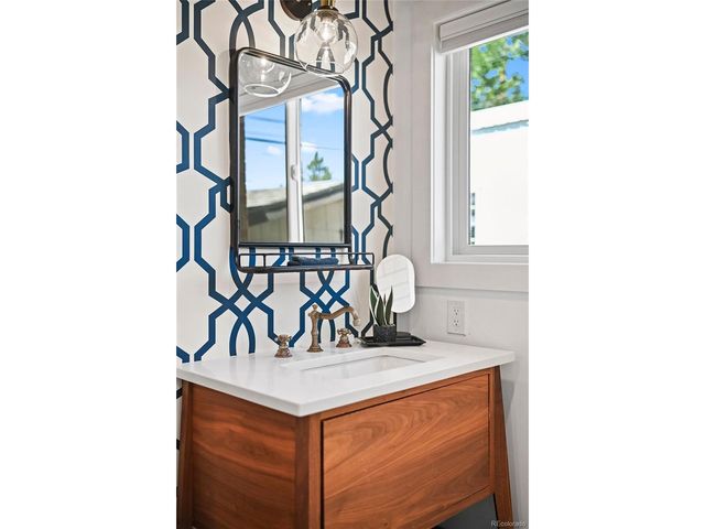 995 Salvia St, Golden, CO 80401