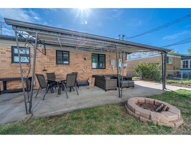 995 Salvia St, Golden, CO 80401