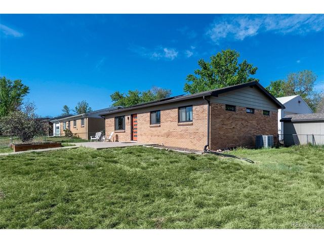 995 Salvia St, Golden, CO 80401