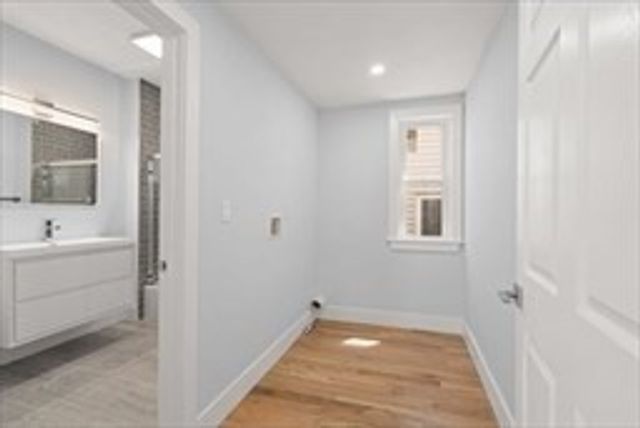 29 Rosemary St 2, Boston, MA 02130