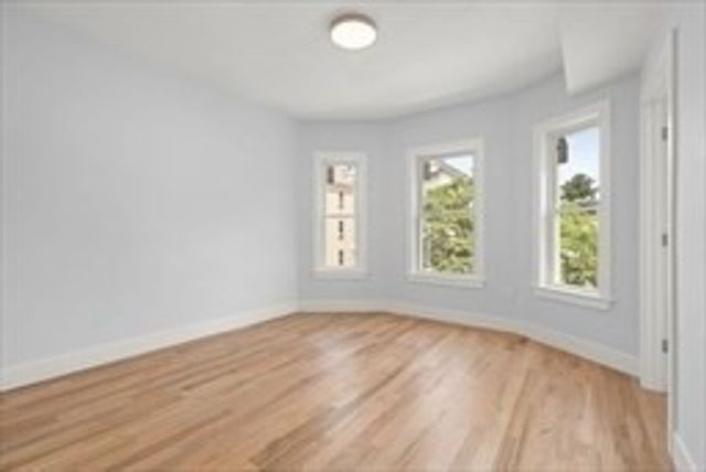 29 Rosemary St 2, Boston, MA 02130