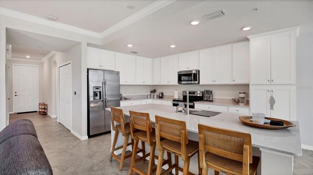 17510 GAWTHROP DRIVE 107, Bradenton, FL 34211