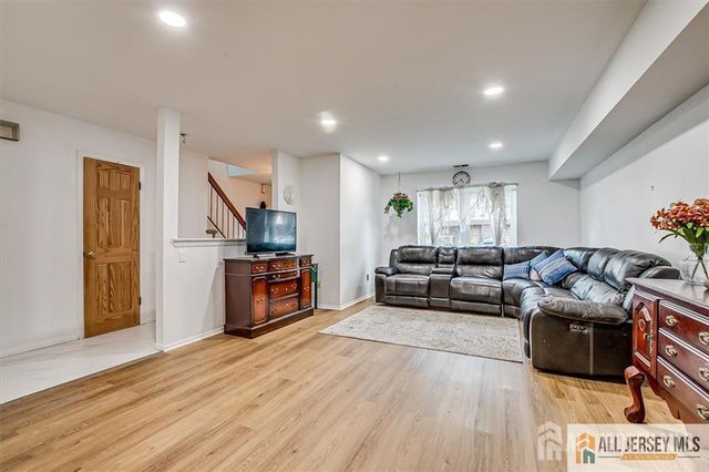 7402 Hana Road, Edison, NJ 08902