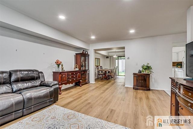 7402 Hana Road, Edison, NJ 08902