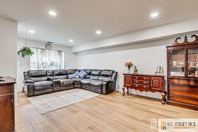 7402 Hana Road, Edison, NJ 08902