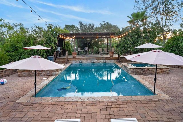 20276 Rancho Villa Road, Ramona, CA 92065