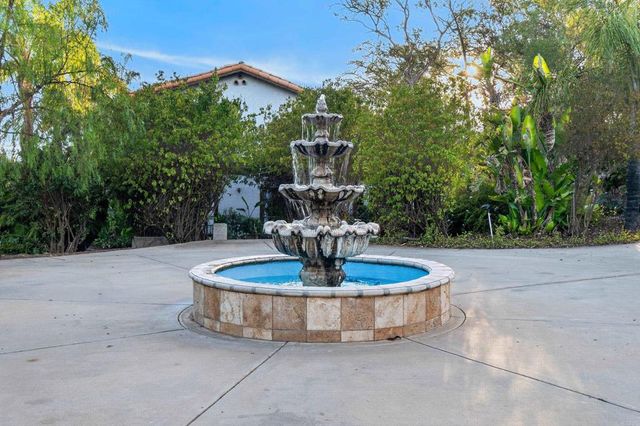 20276 Rancho Villa Road, Ramona, CA 92065