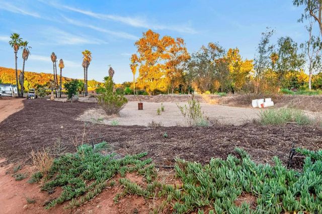20276 Rancho Villa Road, Ramona, CA 92065