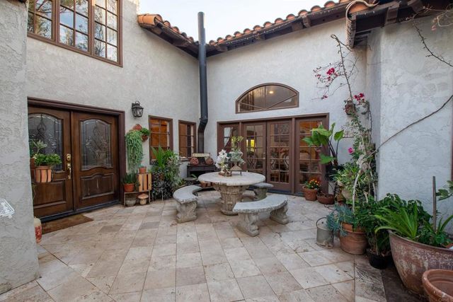 20276 Rancho Villa Road, Ramona, CA 92065