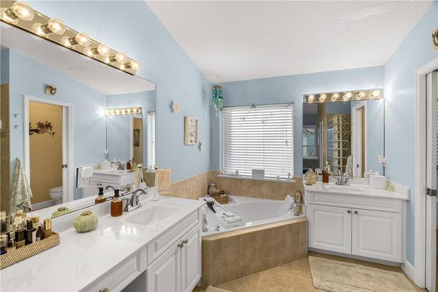 223 River Walk 12, Hutchinson Island, FL 34949