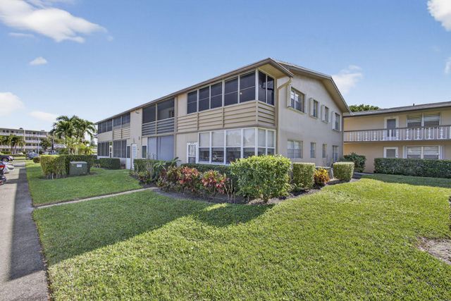 319 Windsor N, West Palm Beach, FL 33417