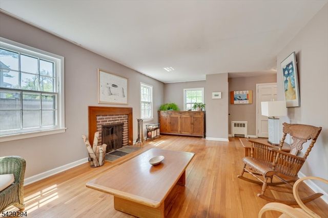 78 Rose St, Metuchen Boro, NJ 08840