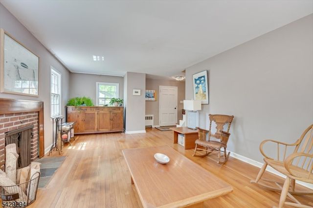 78 Rose St, Metuchen Boro, NJ 08840