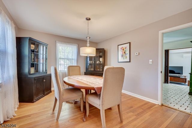 78 Rose St, Metuchen Boro, NJ 08840