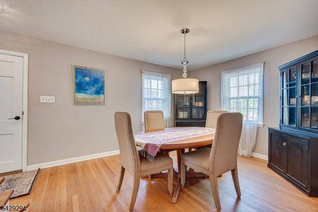 78 Rose St, Metuchen Boro, NJ 08840