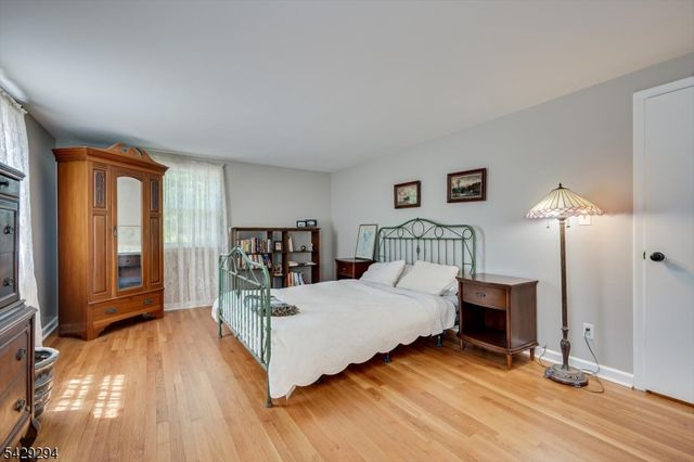 78 Rose St, Metuchen Boro, NJ 08840