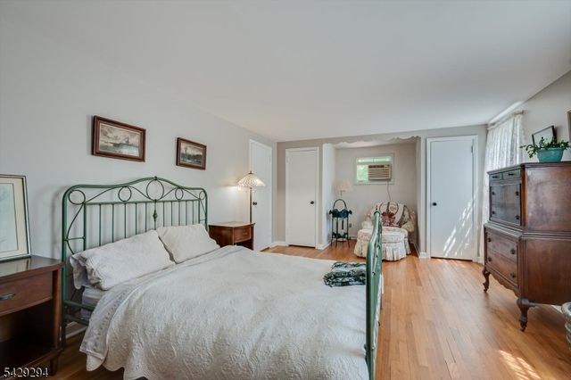 78 Rose St, Metuchen Boro, NJ 08840