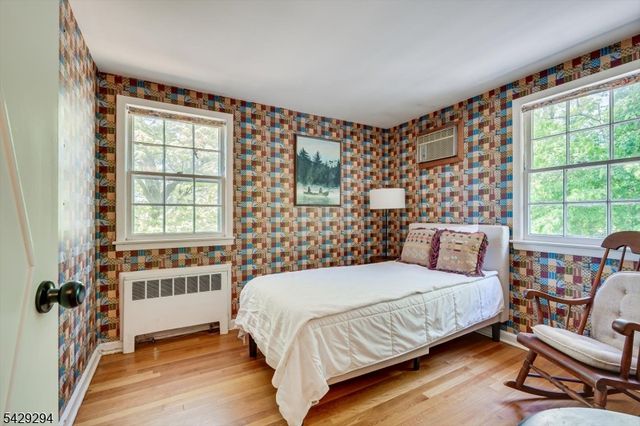 78 Rose St, Metuchen Boro, NJ 08840