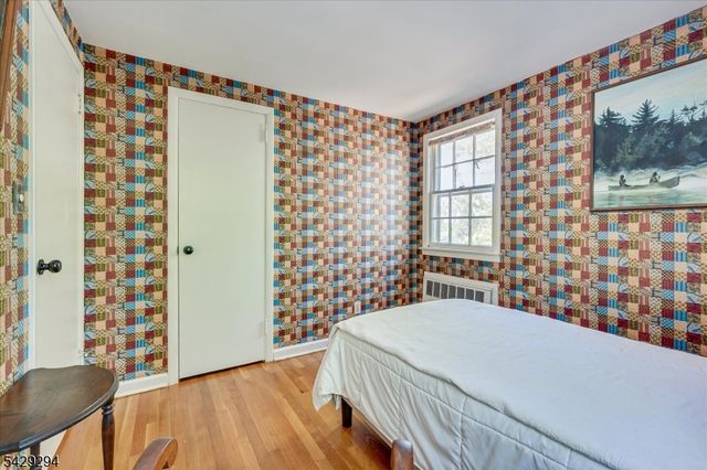 78 Rose St, Metuchen Boro, NJ 08840