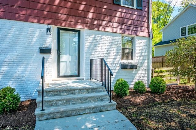 78 Rose St, Metuchen Boro, NJ 08840