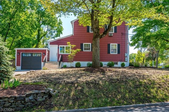 78 Rose St, Metuchen Boro, NJ 08840