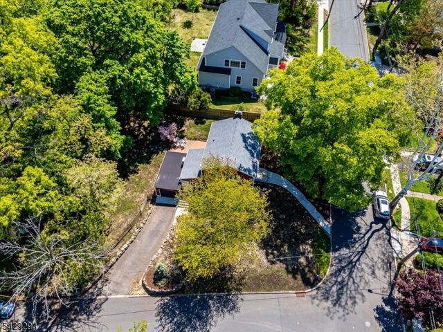 78 Rose St, Metuchen Boro, NJ 08840