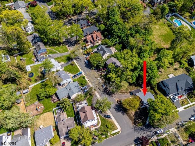 78 Rose St, Metuchen Boro, NJ 08840