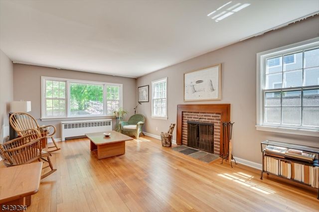 78 Rose St, Metuchen Boro, NJ 08840