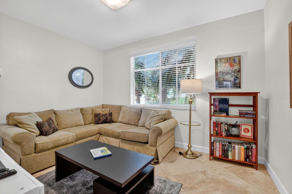 Image 34 of property listing at 591 NW Library Commons Way, Boca Raton, FL 33432