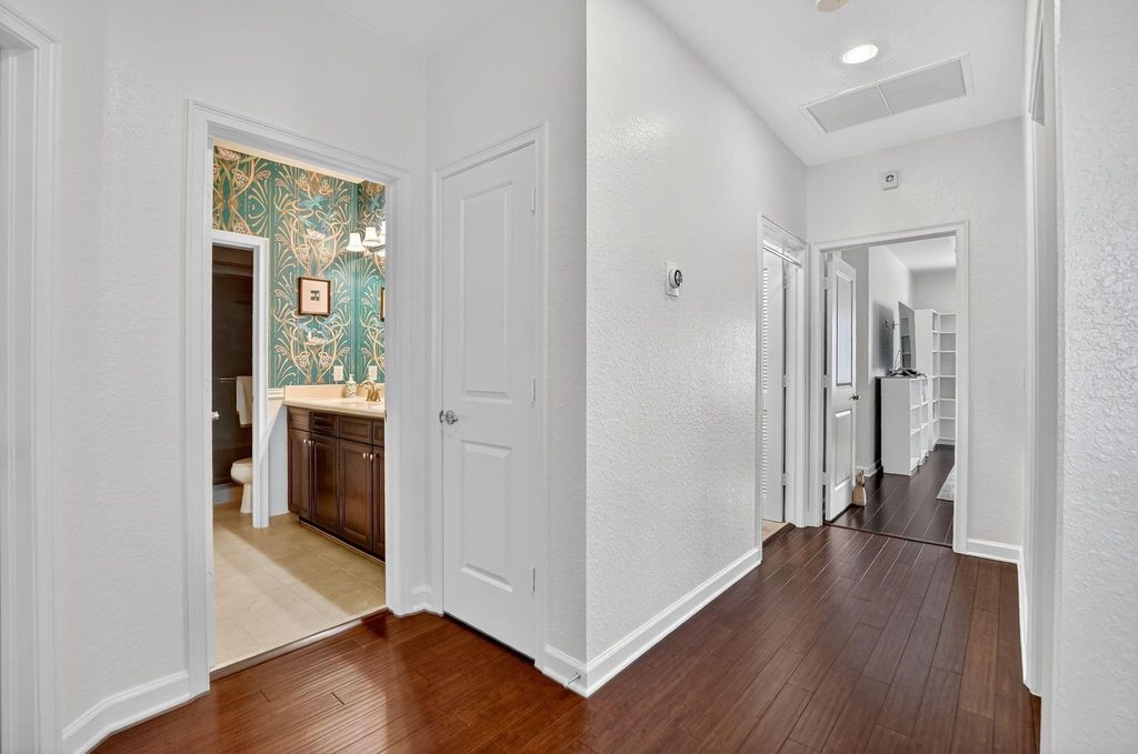 Image 39 of property listing at 591 NW Library Commons Way, Boca Raton, FL 33432