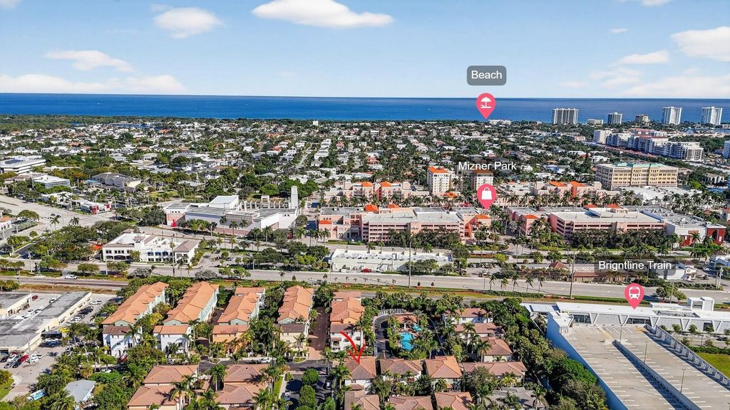 Image 8 of property listing at 591 NW Library Commons Way, Boca Raton, FL 33432