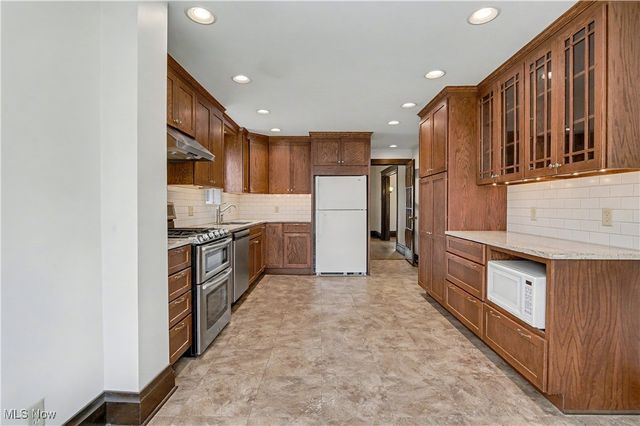 608 Seventh Street, Marietta, OH 45750