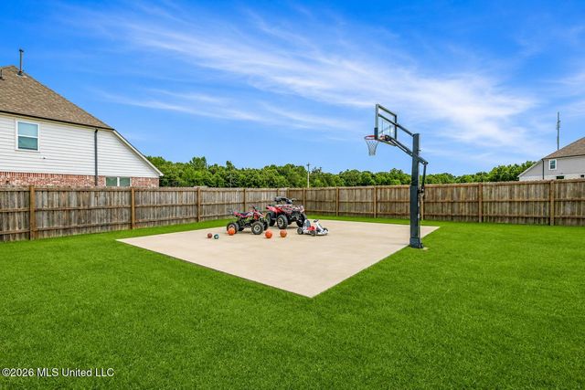 7448 Live Oak Manor Cove, Olive Branch, MS 38654