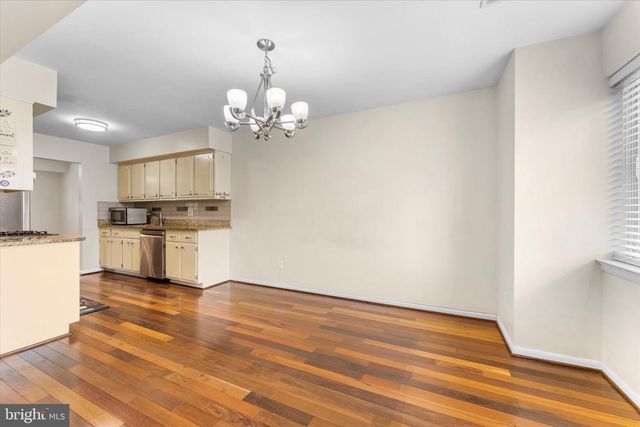 5052 CLIFFHAVEN DR, Annandale, VA 22003