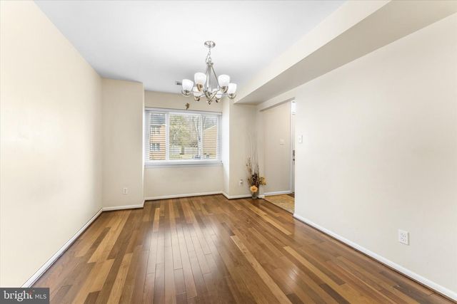 5052 CLIFFHAVEN DR, Annandale, VA 22003