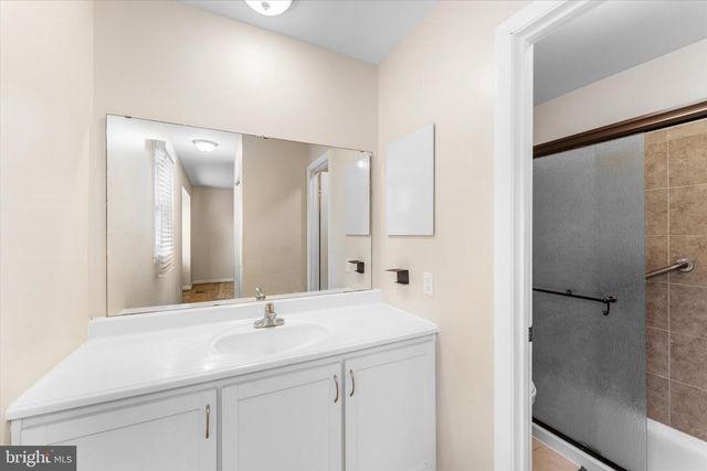 5052 CLIFFHAVEN DR, Annandale, VA 22003