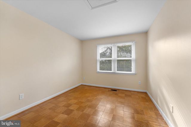 5052 CLIFFHAVEN DR, Annandale, VA 22003