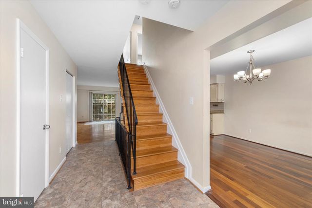 5052 CLIFFHAVEN DR, Annandale, VA 22003