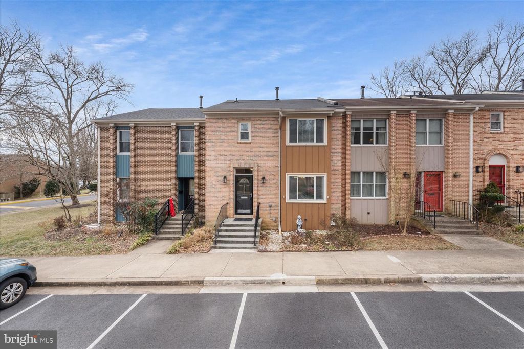 5052 CLIFFHAVEN DR, Annandale, VA 22003