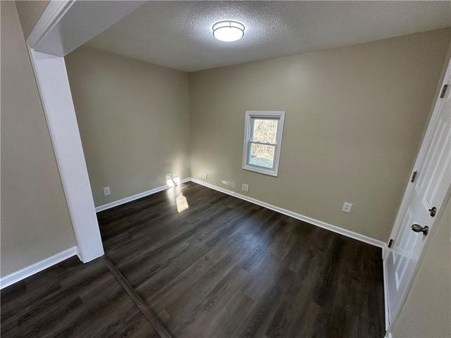 1215 S Pleasant Street, Independence, MO 64055