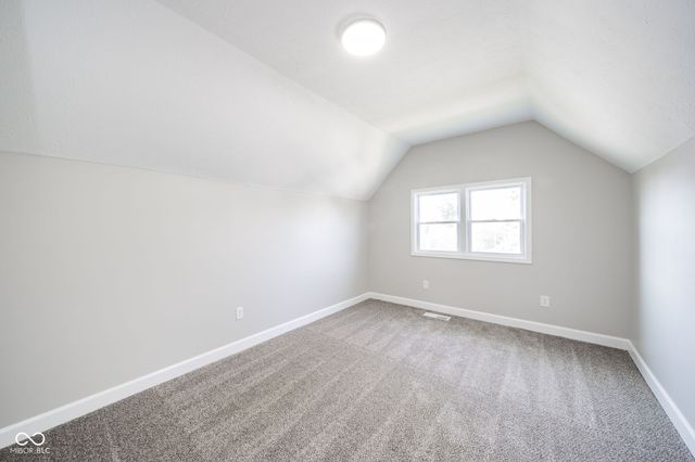 1322 S E Street, Elwood, IN 46036