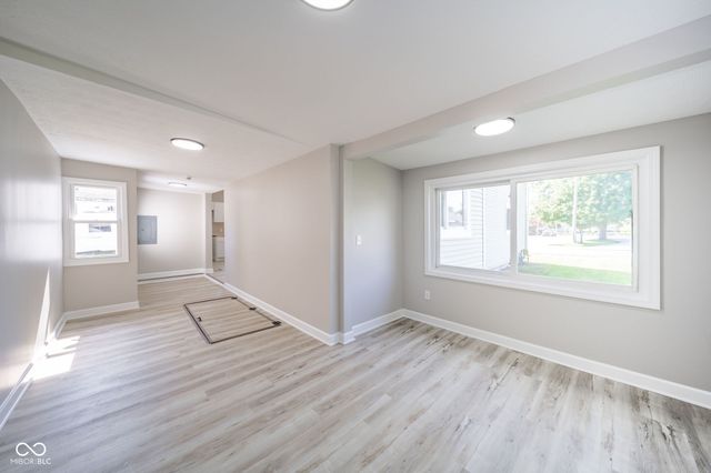 1322 S E Street, Elwood, IN 46036