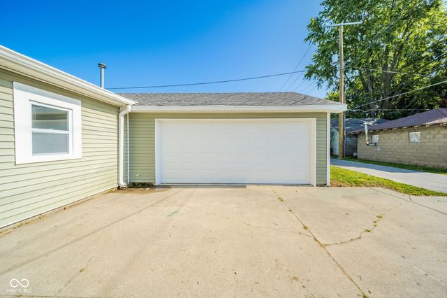 1322 S E Street, Elwood, IN 46036